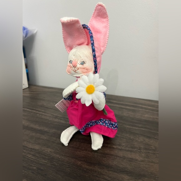 NWT Annalee 6in Bunny with Daisies - Picture 2 of 3